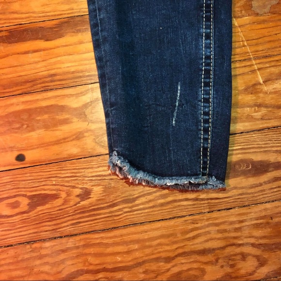 Silver Capris - Picture 5 of 8